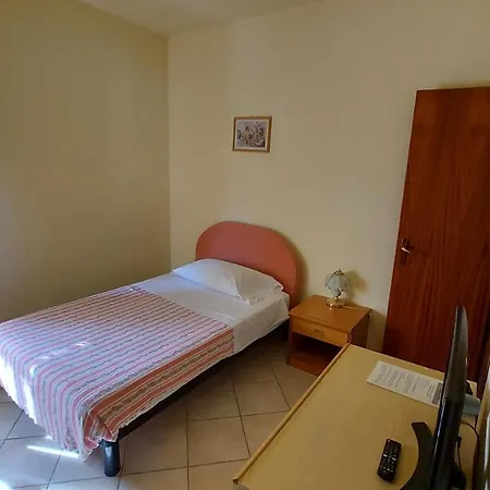 Szálloda Amelia Momigno