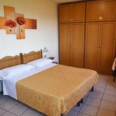 Hotel Amelia Momigno